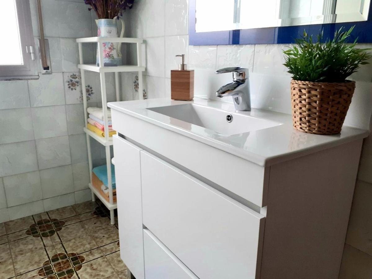 O Recuncho De Macias Apartment Laxe Luaran gambar